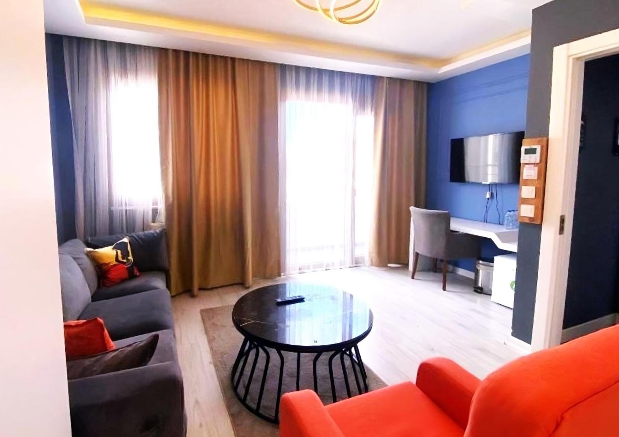 Taksim Leon'S Hotel อิสตันบูล ภายนอก รูปภาพ