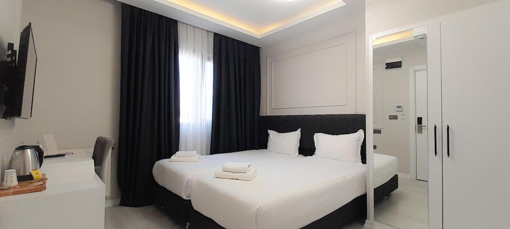 Taksim Leon'S Hotel อิสตันบูล ภายนอก รูปภาพ